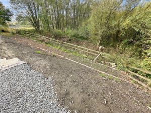 Side Aspect- click for photo gallery